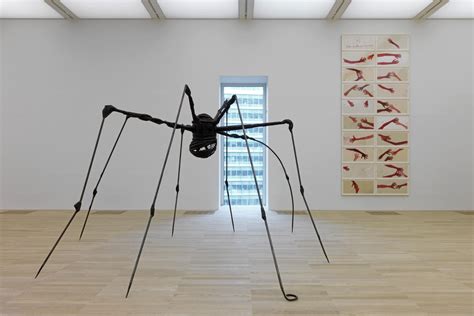 New Tate Modern Review How To Display Batty Ideas In Style London