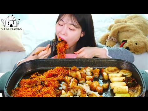 Asmr Mukbang Korean Beef Large Intestine Fire Noodles Enoki