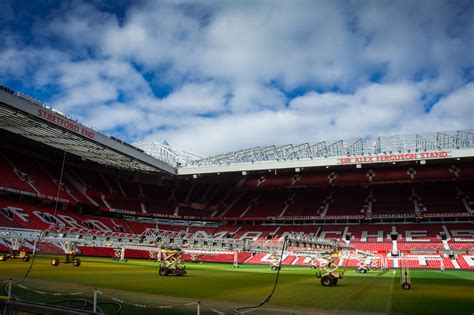 Do You Love Football? Enjoy an Old Trafford Stadium Tour