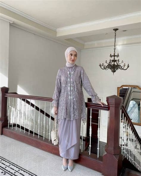 Inspirasi Model Kebaya Simple Tapi Mewah Untuk Beragam Acara