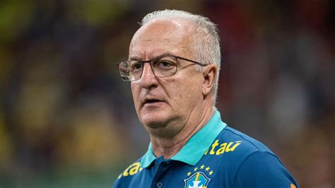 Quanto Dorival Júnior recebe para comandar a Seleção Brasileira