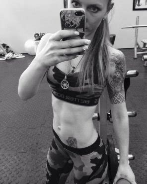 Gym Selfie Porn Pic
