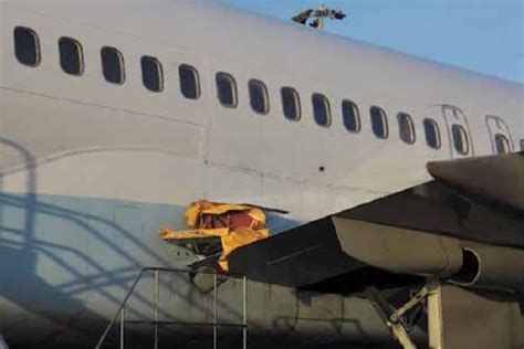 Investigation Report Boeing 757 Escape Slide Falls Off During Flight