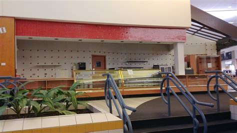 Tossed Former Mrs Fields Location Inside Eastland Mall Bl Flickr