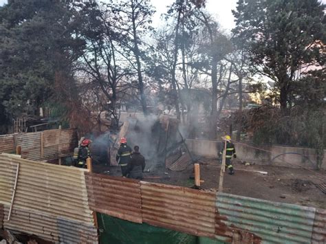 Incendio devastó una precaria vivienda en calle Richieri al 1000 BVC