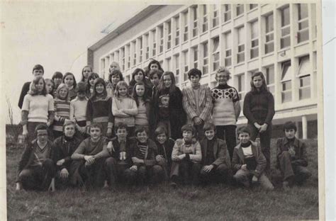 Photo de classe 4 eme A 1976 77 de 1976 Collège Roger Salengro