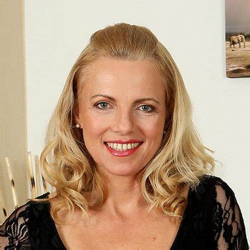 Sharon Foldhart Babe Page Watch This Adult Model On FreeOnes