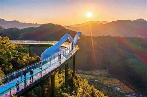 Buddha S Hand Supports 99 Meter Bridge In E China S Fujian