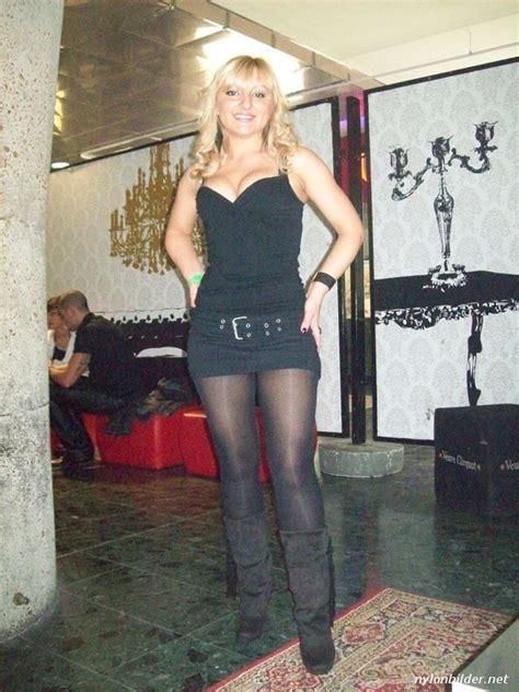 Amateur Girl In Schwarzer Strumpfhose Deine Nylon Bilder Galerie