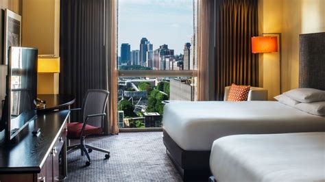 Downtown Chicago Hotel near Magnificent Mile | Hyatt Regency Chicago