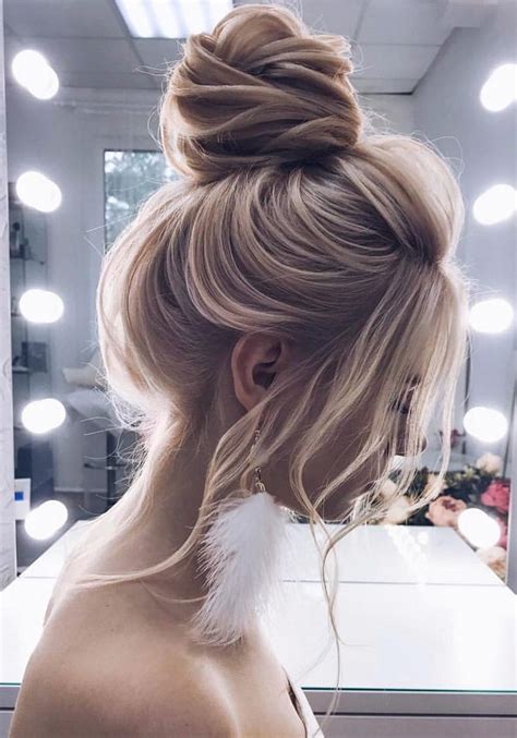 Top 20 High Bun Wedding Hairstyles From 7 Instagram Gurus Roses And Rings