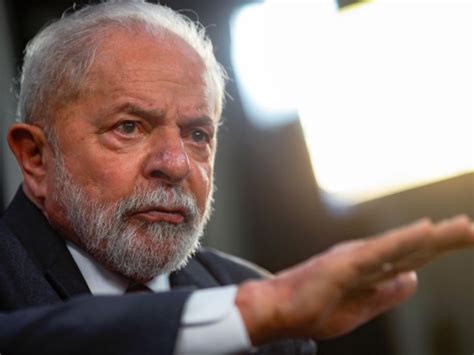 Lula declara Não manteremos o preço dos combustíveis em dólar