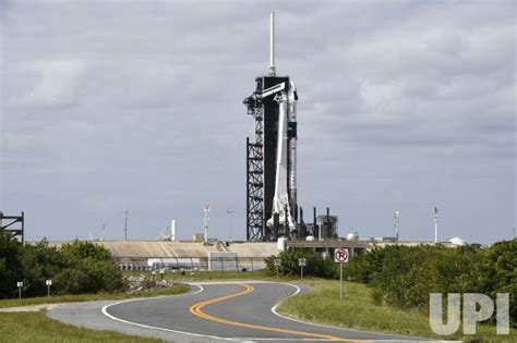 Photo Nasa And Spacex Prepares To Launch Crew From The Kennedy Space