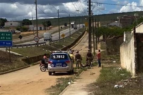 Conquista Homem é amarrado em poste e linchado após roubo na Zona