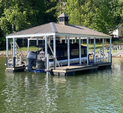 Top Rated Floating Covered Dock Fabrication And Installation On Lake