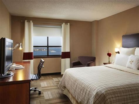 Four Points By Sheraton Hotel And Suites Kingston Kingston On 2021