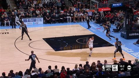 Last Second Field Goal Spurs Hawks Nba Official