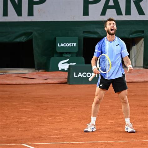 Corentin Moutet Qualifi Pour Le Troisi Me Tour De Roland Garros L Quipe