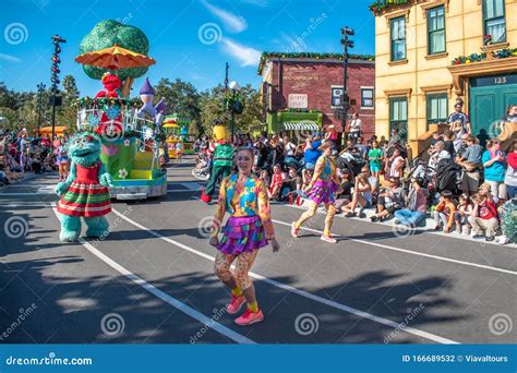 Rosita Elmo And Dancers In Sesame Street Christmas Parade At Seaworld