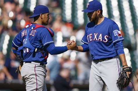 Texas Rangers Score Runs For Second Straight Time