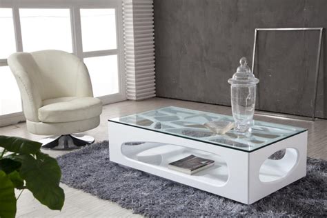 Table basse en verre blanche 23 idées pour le salon moderne