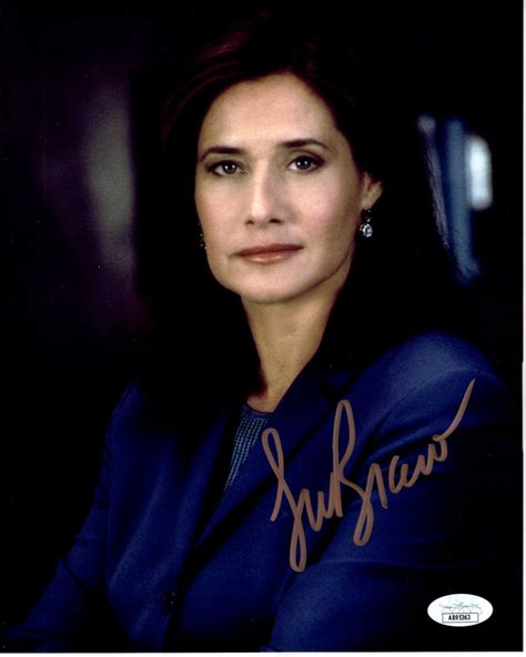 Lorraine Bracco Signed 8x10 The Sopranos Dr Jennifer Melfi Photograph