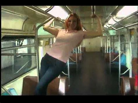 Pole Dance no metrô em SP YouTube