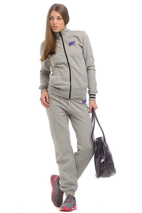 Спортивные костюмы Nike