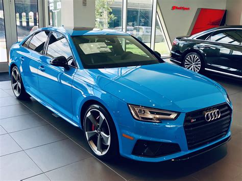 Audi exclusive S4 in Riviera Blue : Audi