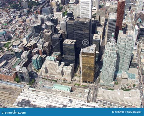 Im Stadtzentrum Gelegenes Toronto Stockfoto Bild Von Ontario