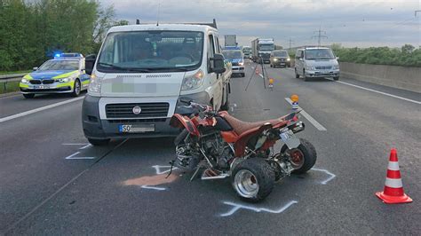 Schwerer Unfall Auf Der A2 Zwischen Dem Kamener Kreuz Und Hamm Quad