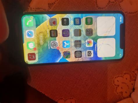 Vând schimb iPhone X 64 GB numai îi merge internetul Cerneti OLX ro