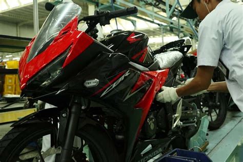 New Honda Cbr R Semakin Sporti Dengan Fitur Baru