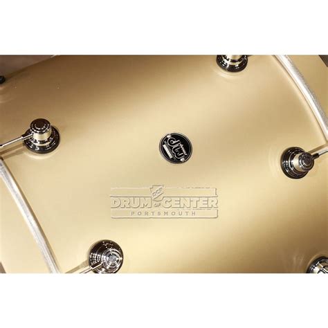 Dw Performance Series Bass Drum 22x18 Hard Satin Gold Mist