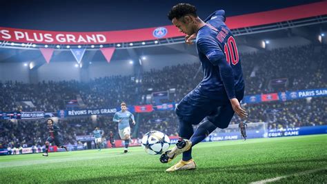 FIFA 19 graphics comparison - PS4 Pro vs PC