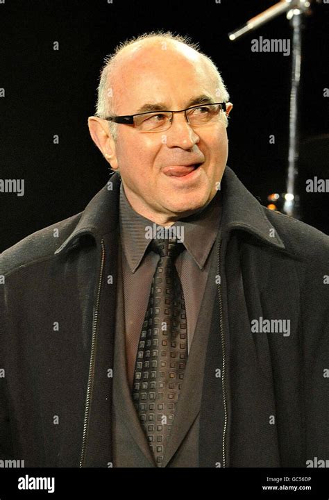 Bob Hoskins At St Pauls Cathedral In London Preparing To Switch On The