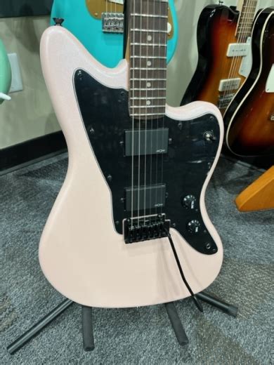 Gear Hunter Squier Contemporary Active Jazzmaster In Shell Pink Pearl