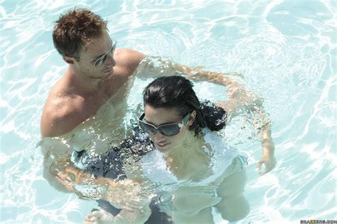 ABELLA ANDERSON POOL PARTY PARTIE 1 0546 Porn Pic