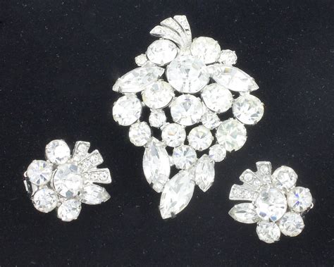 Vintage Weiss Rhinestone Leaf Brooch Earring Set Vintage Weiss Clear