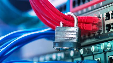 What Is a NAT Firewall? (Simple Guide for Beginners) - TechNadu