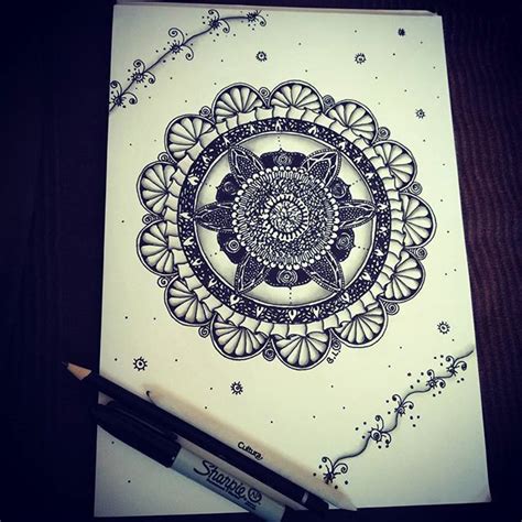 Mon Dernier Mandala Mandalaart Mandala Zendala Zendoodle Zentangle Doodles