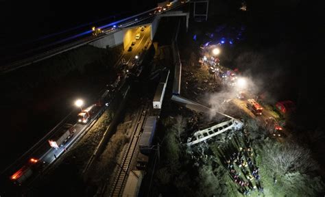 Suben A 36 Los Muertos Por La Colisión De Dos Trenes En Grecia Central N Digital