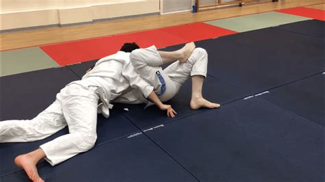 How To Pass The Closed Guard In Bjj Basic Open And Pass