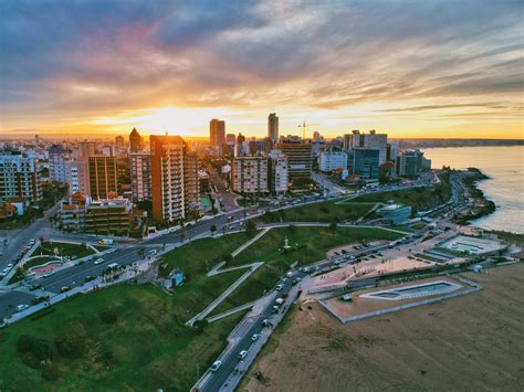 Mar Del Plata La Historia De La Feliz Revista Un Camino