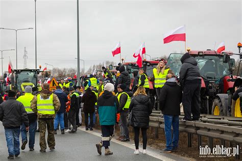 Zdjęcia Elbląg Rolnicy protestują na obwodnicy Kilkaset maszyn