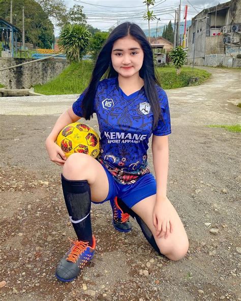 Rb Suka Komentar Cinom Monicaagt Di Instagram Jangan