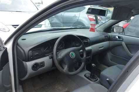 Feu Arriere Principal Gauche Feux SKODA OCTAVIA 1 PHASE 1 05 1997