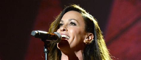 Alanis Morissette Tickets & 2024 The Triple Moon Tour Dates | Vivid Seats