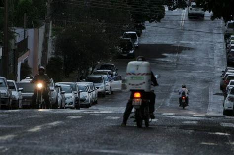 Chuva Fraca Marca Chegada De Frente Fria E Encerra Onda De Calor Na