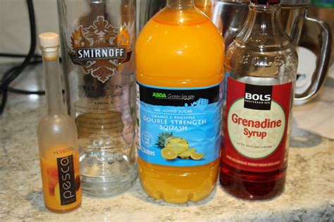 Caroline Makes Sex On The Beach Cupcakes